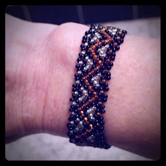 2/$20 Chevron Pattern Beaded Friendship Bracelet - Picture 1 of 6